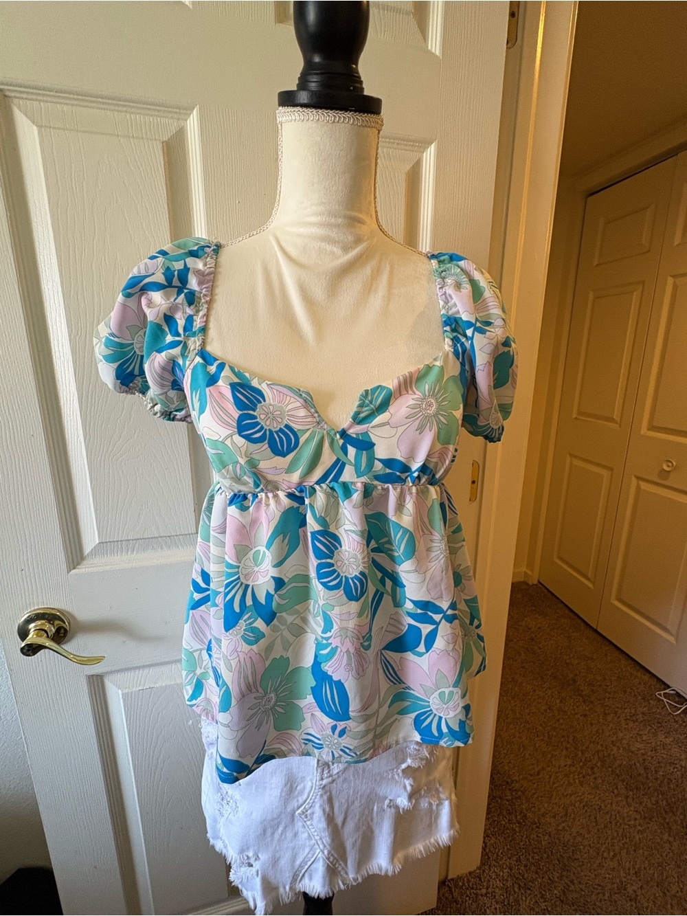 honey & sparkle Floral Puff-Sleeve Sweetheart Babydoll Top in Blue & Mint